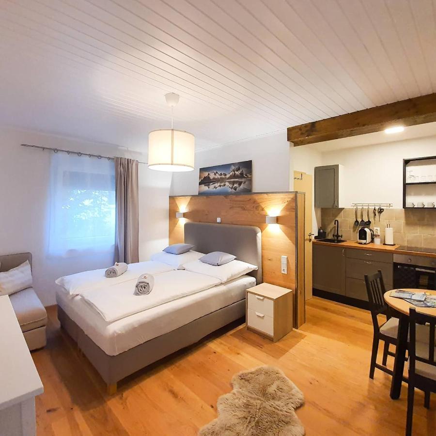 Tiny Kozma Apartment 보덴스도르프 외부 사진