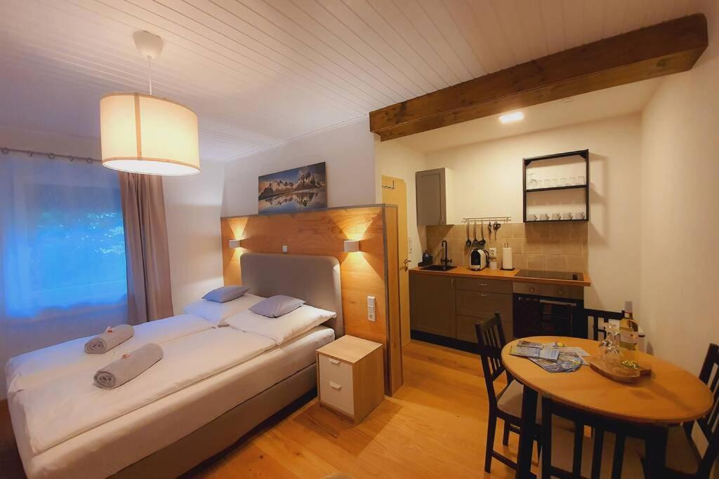 Tiny Kozma Apartment 보덴스도르프 외부 사진